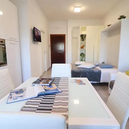 House Alba A With Balcony And Air Conditioning * Otranto