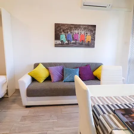 House Alba A With Balcony And Air Conditioning * Otranto
