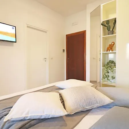House Alba A With Balcony And Air Conditioning Holiday home *